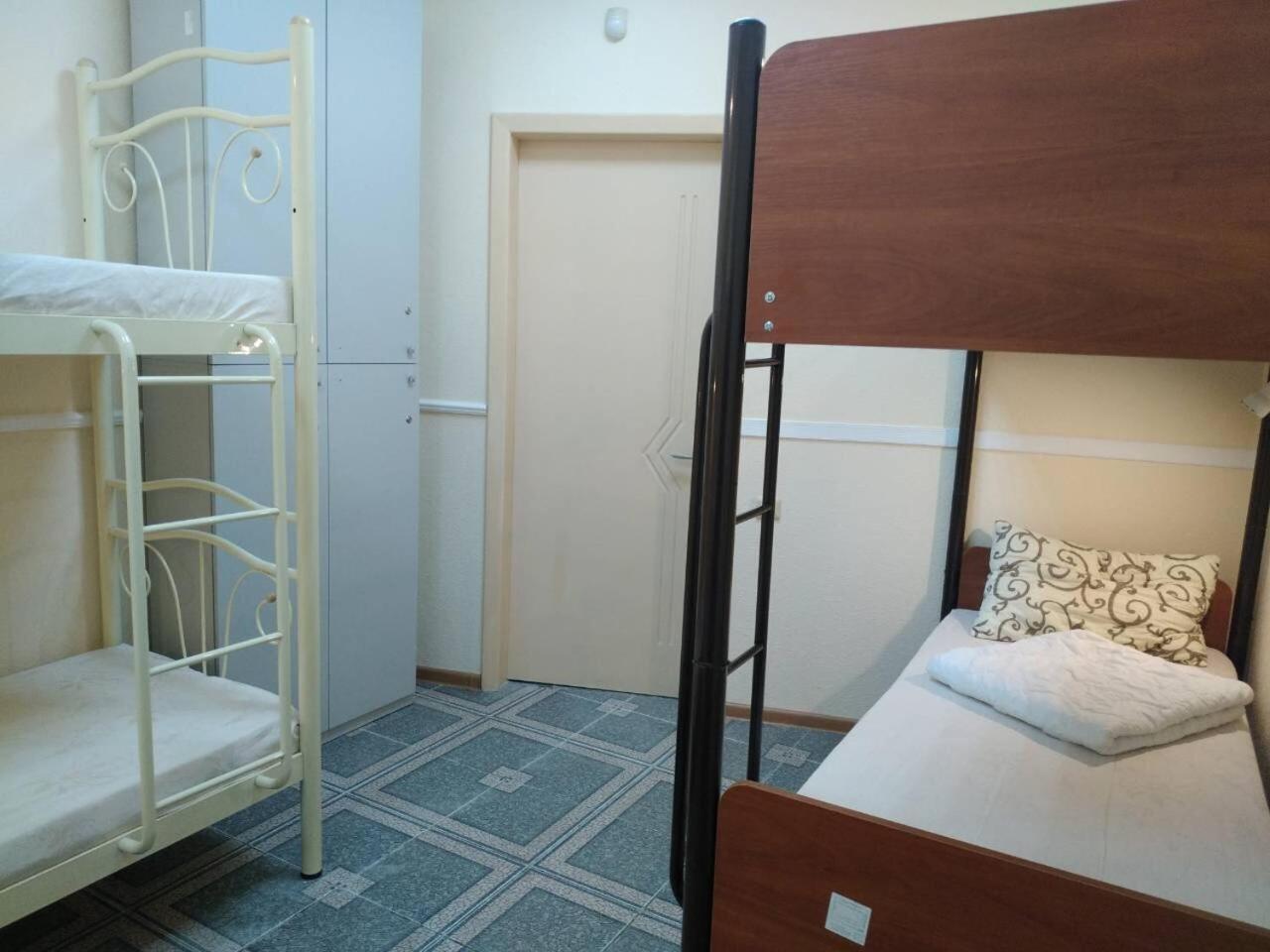 Адмирал Хостел Odessa Eksteriør billede